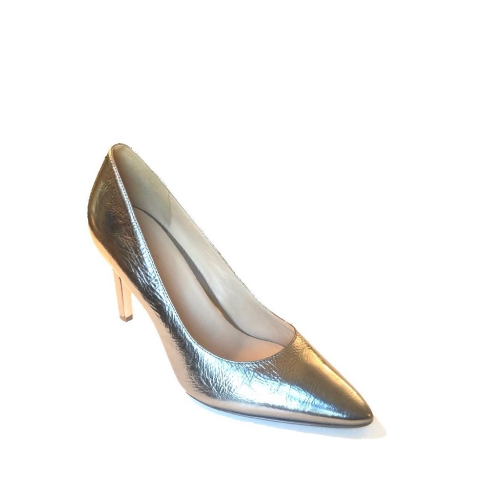 Crinkled silver metallic heels